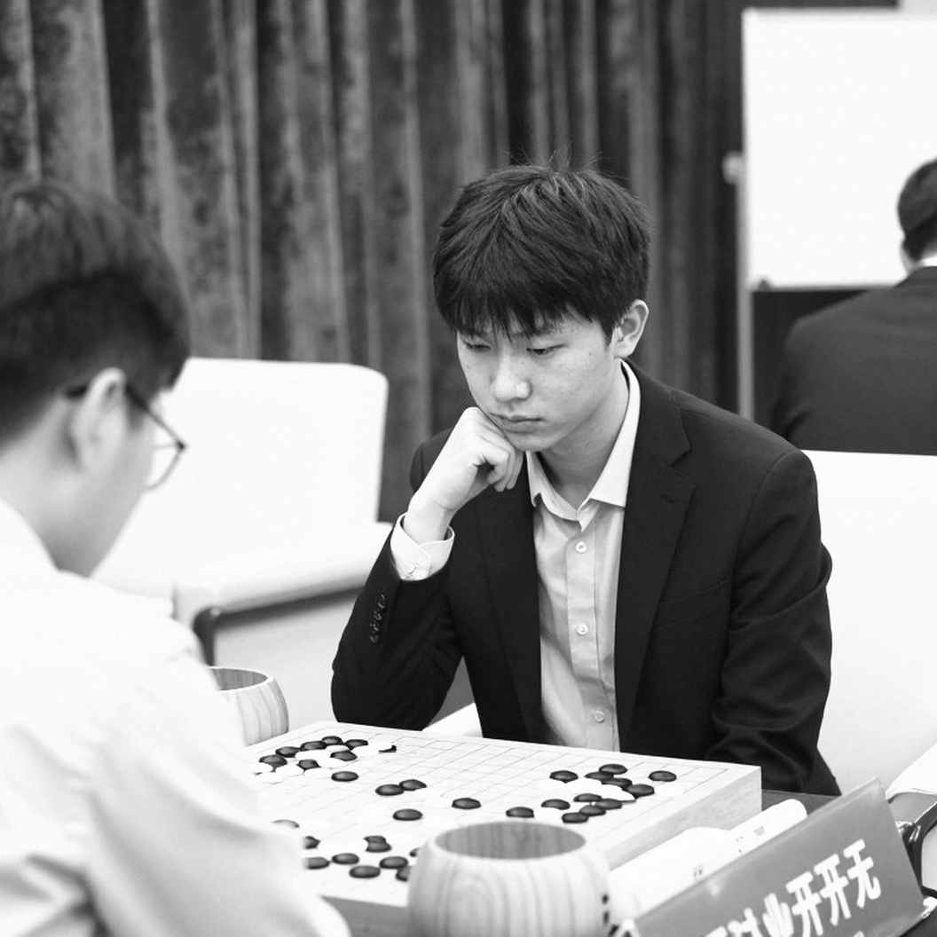 HLV Misra nói học trò mạnh hơn thời vô địch Olympiad: tuyên bố đẹp và bài toán dữ liệu chưa có lời giải